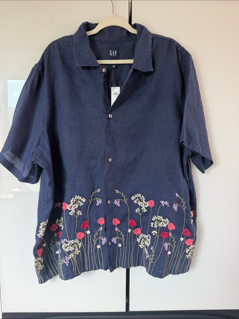 GAP Navy Short-Sleeve Button-Down Shirt with Floral Embroidery